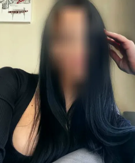 Ellen, 36