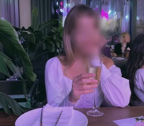 Isabelle, 31