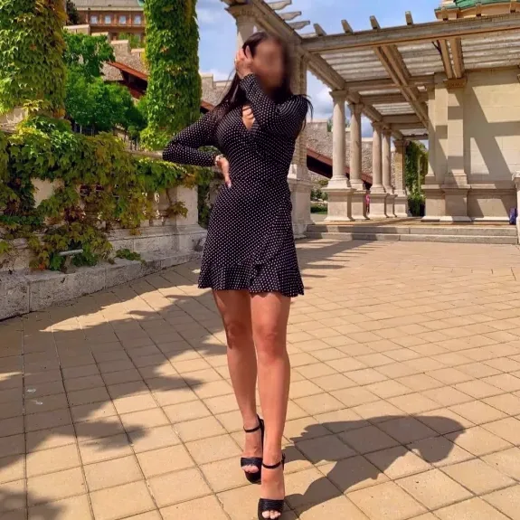 Ivana, 36