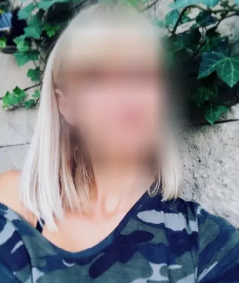 Sandra, 39