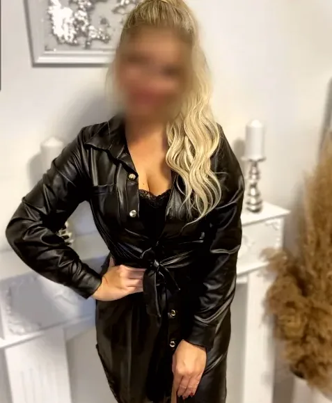 Viktoria, 35